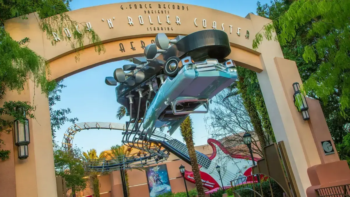 Rock and Roller coaster presentando a The Muppets